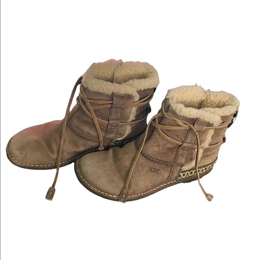 Ugg Cove Toast boots